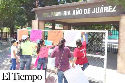 Levantan paro padres de familia de la Escuela ‘Año de Juárez’