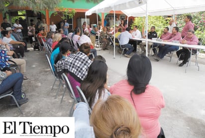 Se ‘aprovechan’ vecinos de la Carranza piden agua potable, drenaje y seguridad