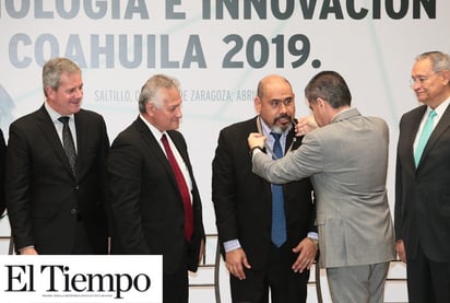 Entrega Gobernador Premio Estatal de Ciencia, Tecnología e Innovación