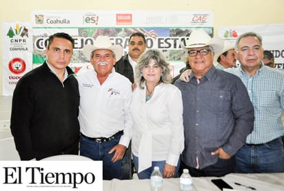 Asiste ‘Lencho’ de invitado al Congreso Agrario Estatal