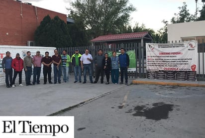 Suspenden clases los maestros de CECyTEC