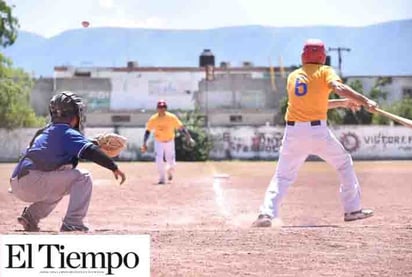 Comandos sigue en la cima