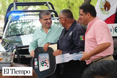 Entrega MARS patrullas a Morelos