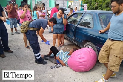 Autobús embiste a damita