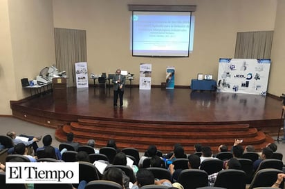 Inicia Metalurgia taller de Microscopía Óptica