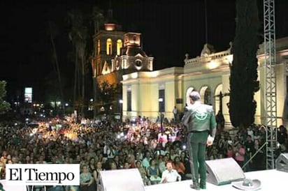 Tachan de patán a Pablo Montero