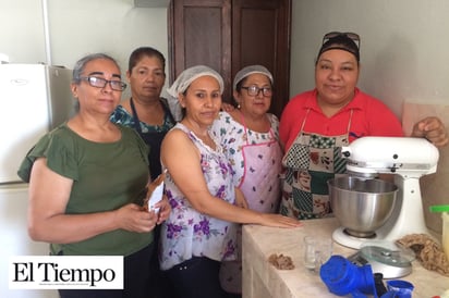 Aprenden 20 alumnas decoración de pasteles