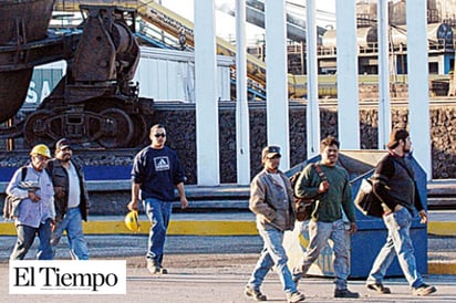 Protestan obreros de Constructora