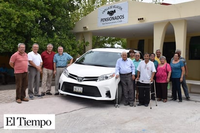 Adquieren pensionados carroza fúnebre de 500 mil pesos