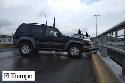 Colisiona contra el Puente Cal y Canto