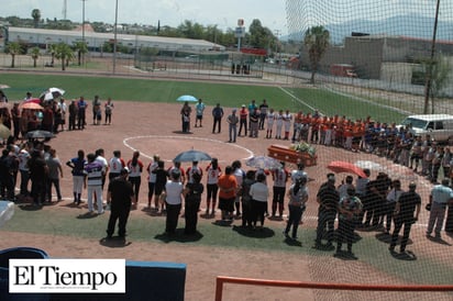 Despiden al “perrito” Medina