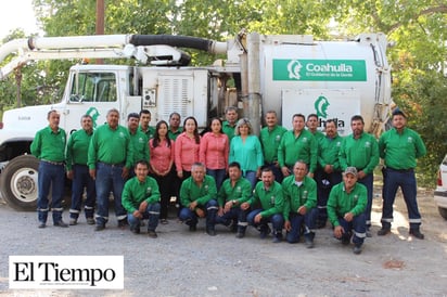 Visten de verde a trabajadores de SIMAS