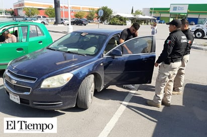 Decomisan vehículos con placas vencidas