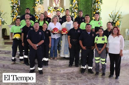 Festejan a los Bomberos en su día