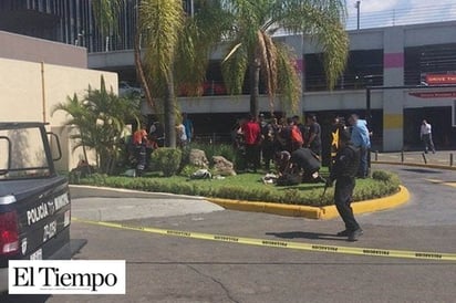 Balacera en plaza comercial fue un enfrentamiento entre dos grupos armados: fiscal de Jalisco