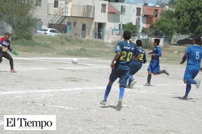 Triple liderato en la Primera B