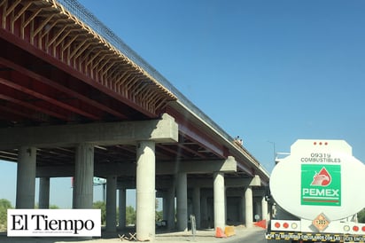 Vence plazo y aún no terminan puente