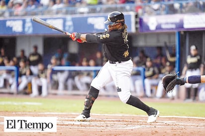 Sultanes pega primero