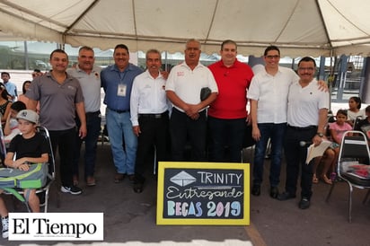 Entrega TrinityRail 100 becas educativas