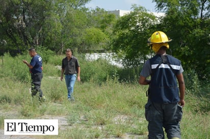 Oyen gritar a niño que cayó a pozo