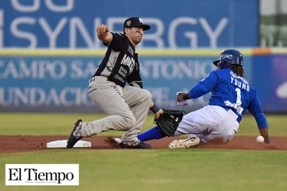 Acereros apalea a los Sultanes