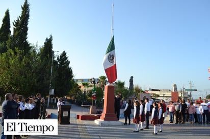 Inicia Castaños el mes patrio