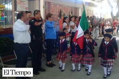 Representan ‘Grito de Dolores’ en Jardín de Niños Juana Flores