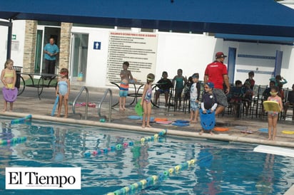 Realizan Torneo de Natación