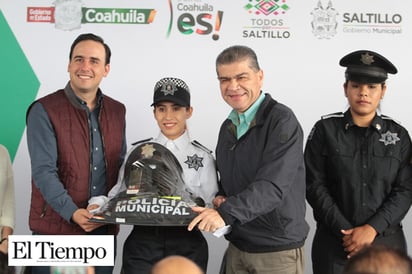 Entrega Gobernador uniformes y equipo táctico a policía de Saltillo