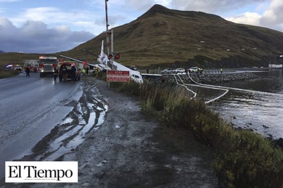 Avión se sale de la pista y choca en Alaska, hay una persona muerta