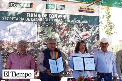 Firman convenio con productores de higo