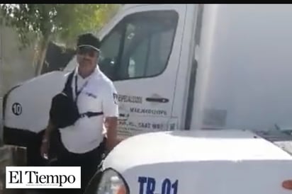 Inspector de Vialidad golpea a un transportista