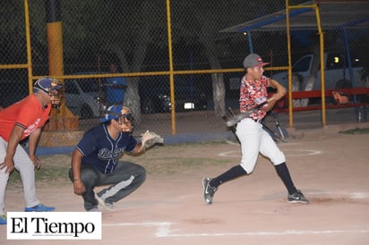 Cachorros le pega a Klamateros