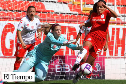 Toluca gana de última hora