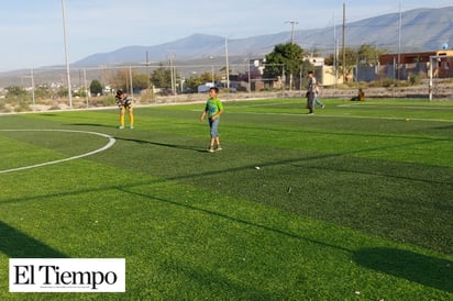 Entrega Paredes 9 campos deportivos