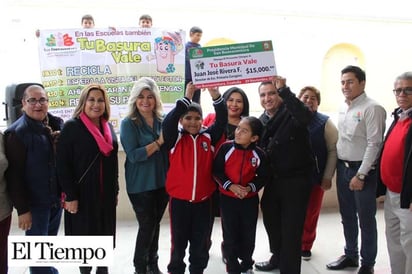 Reciben escuelas premiación del programa ‘Tu Basura Vale’