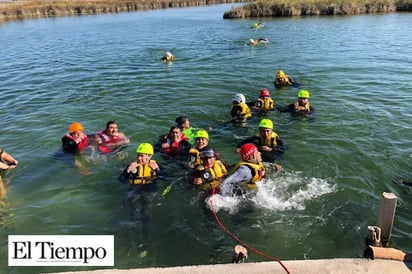 Se capacitan en rescate acuático