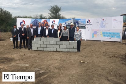 Colocan primera piedra del Parque Industrial Monclova