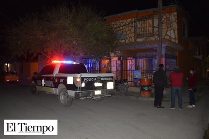 Empistolados asaltan hogar