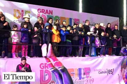 Acompaña Gladys a Marcela Gorgón al desfile navideño ‘Luz y Magia’ 2019