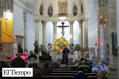 Regalos, cena y música no es la navidad: Iglesia