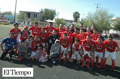 Los Buitres alzan el campeonato