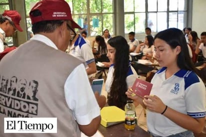 100 quejas por suspensión de becas y apoyos sociales