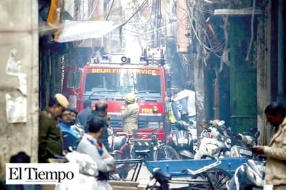 Incendio en fábrica de Nueva Delhi deja 43 muertos