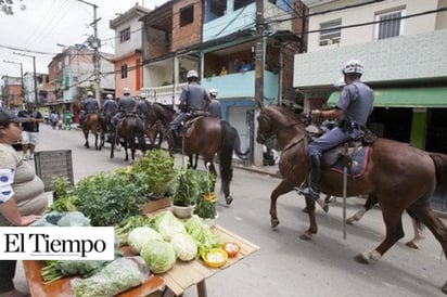 Persecución policíaca en fiesta en favela de Brasil provoca 'manada', nueve mueren pisoteados