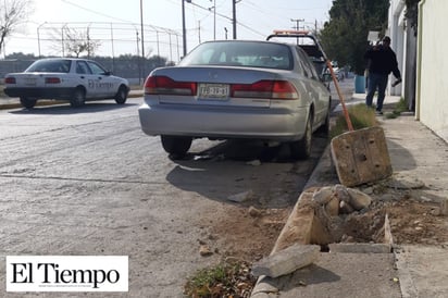 CHOCA AUTOMÓVIL Y LO ABANDONA