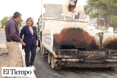 Supervisa Gladys obras de pavimento