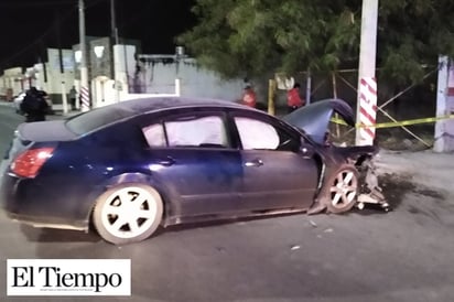 CHOCA Y ABANDONA VEHÍCULO