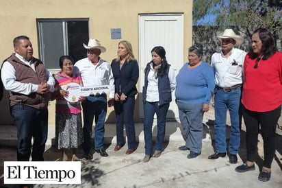 Reciben familias una vivienda digna