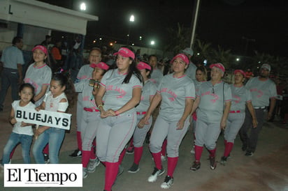 Reanudan softbol femenil